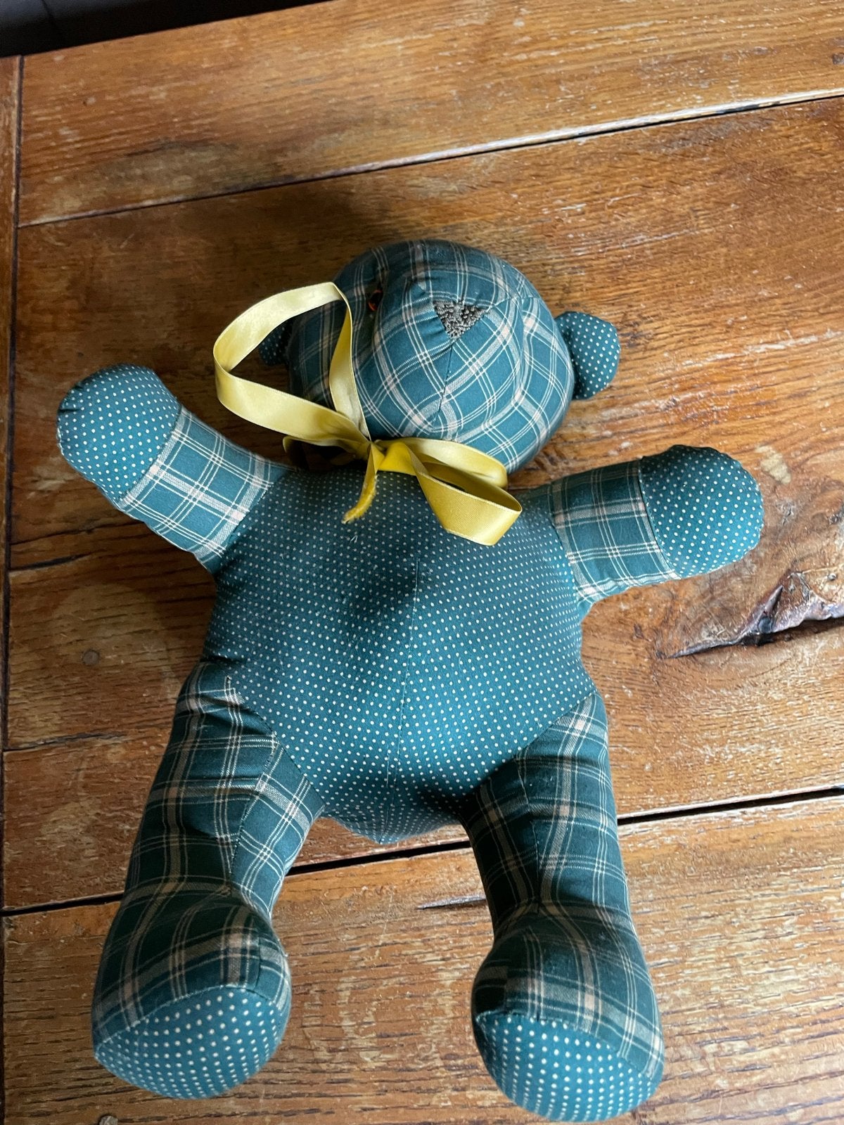 Vintage Geruite Teddybeer met Stippen en Geel Lint, Beer, Ophalen of Verzenden, Met kleding of accessoire, Gebruikt