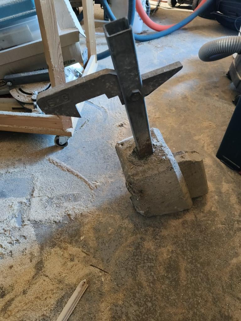 Deurhaak met betonnen voet, Ophalen of Verzenden, Gebruikt