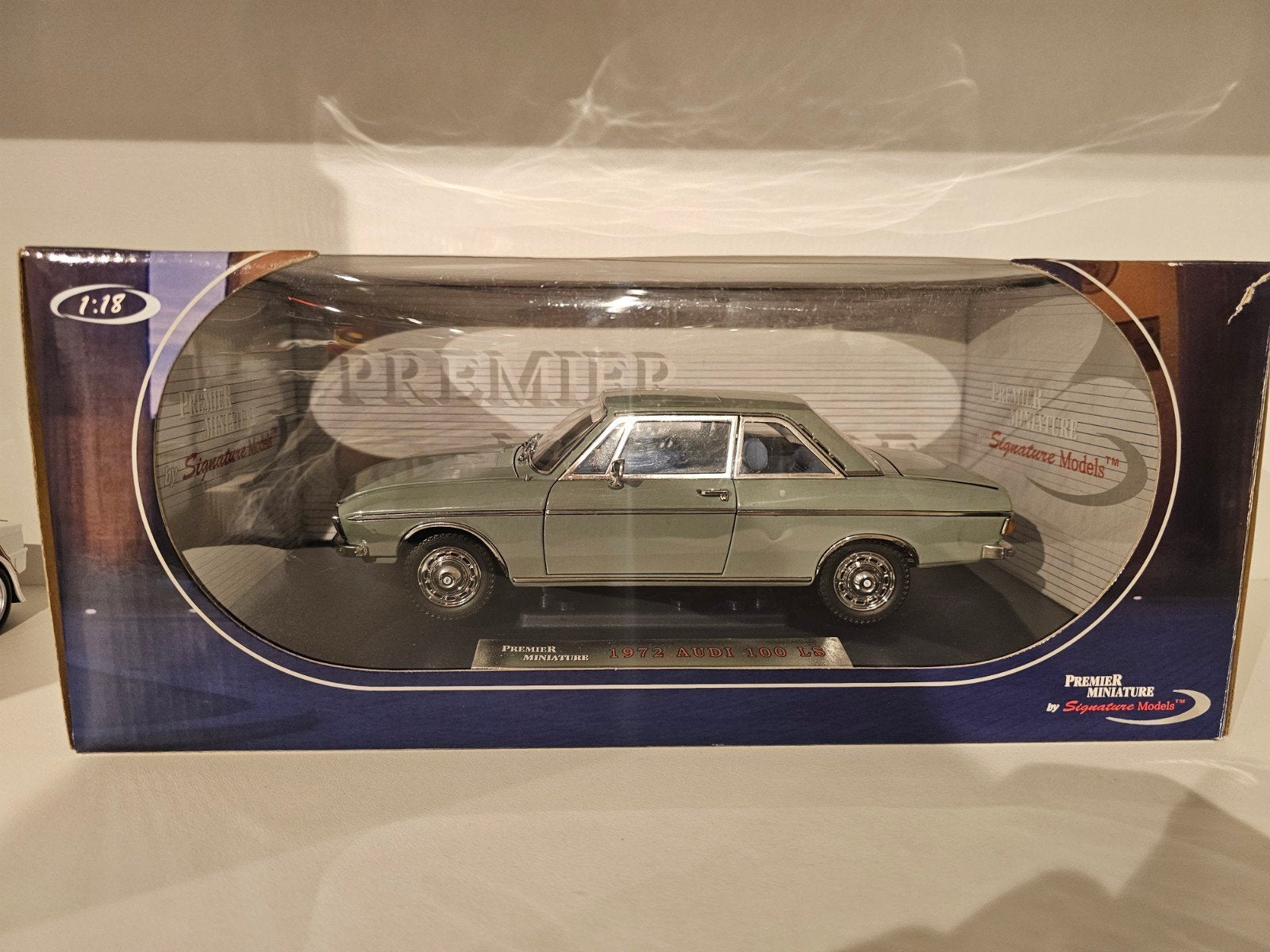 Signature Models Audi 100LS 1:18 Modelauto, Ophalen of Verzenden, Zo goed als nieuw, Auto, Overige merken