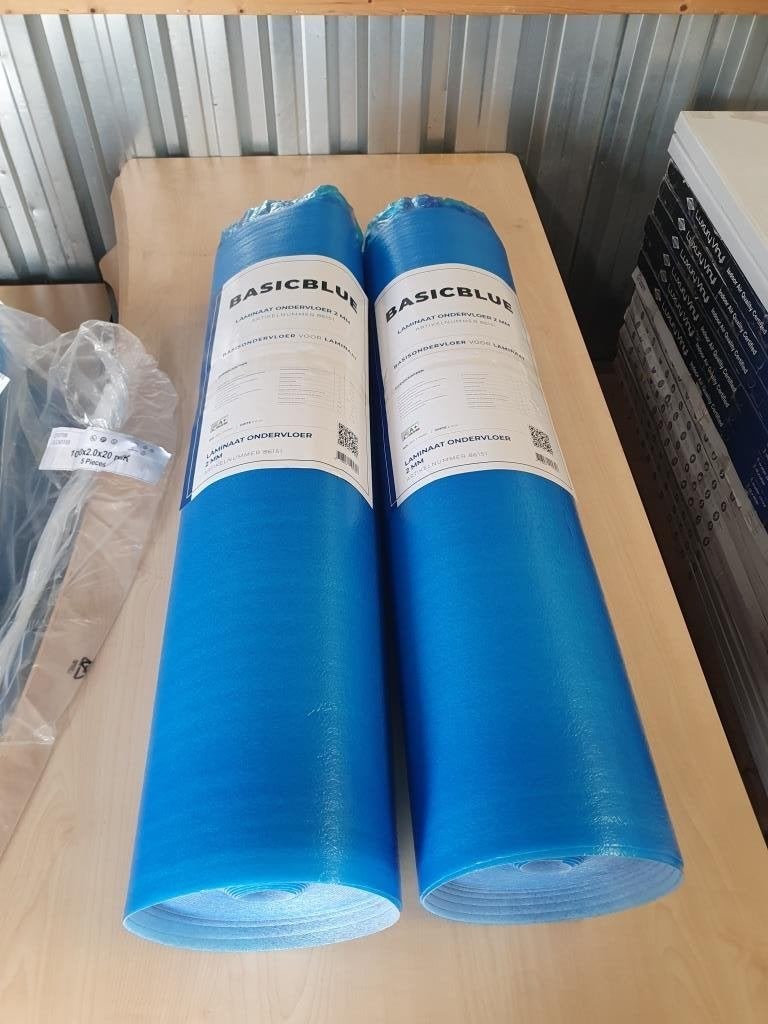 80 m2 ondervloer Basic Blue. 4 Nieuwe rollen. Voor laminaat, Ophalen, Overige materialen, 30 cm of meer, 50 tot 150 cm