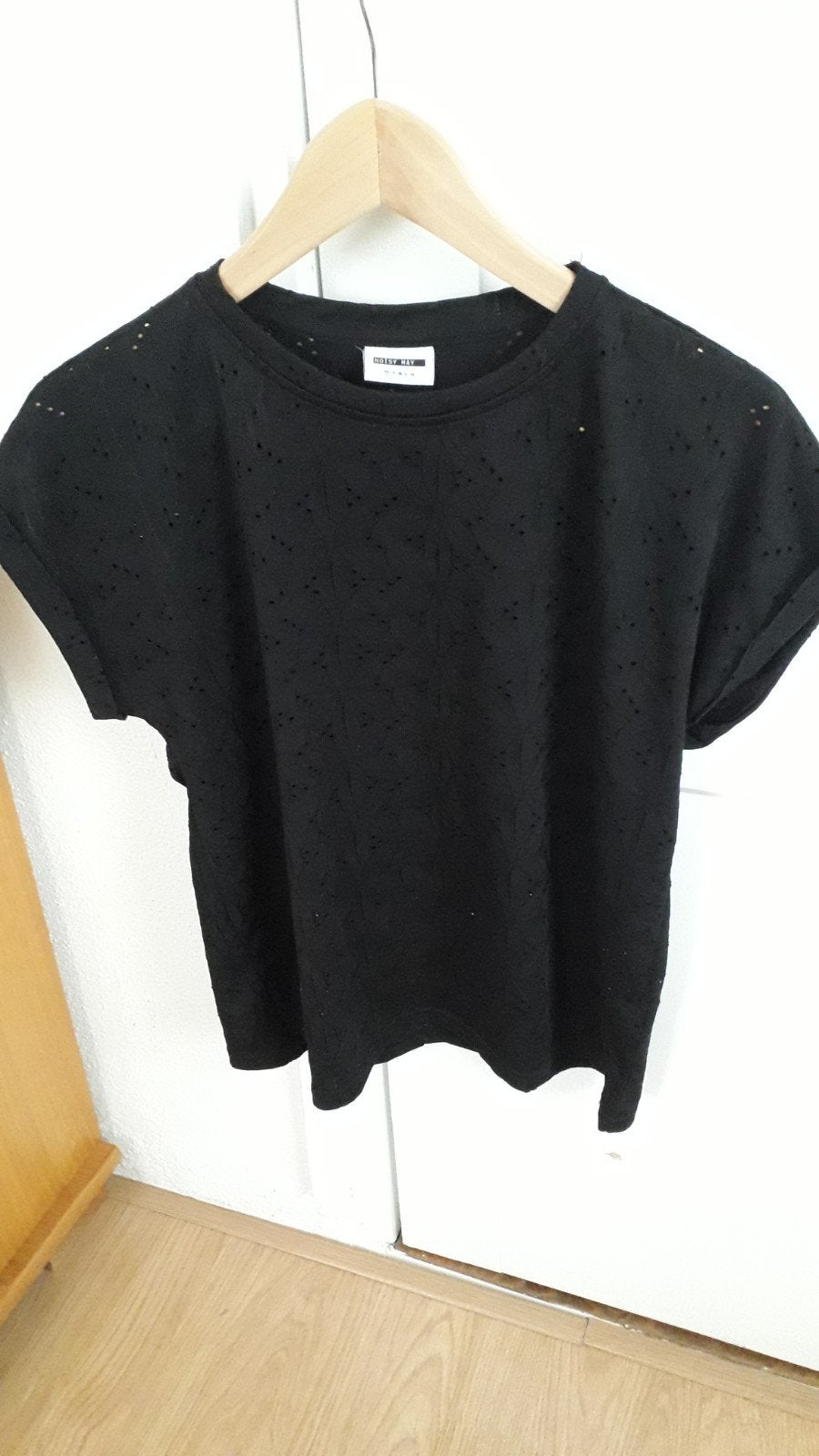 Leuke nieuwe noisy may embroderie top mt L, Maat 38/40 (M), Nieuw, Ophalen of Verzenden, Korte mouw