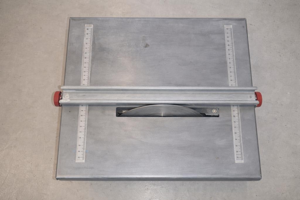 Tegel zaagtafel, Doe-het-zelf en Verbouw, Gereedschap | Zaagmachines, Ophalen, Gebruikt, Cirkelzaag, 30 tot 70 mm