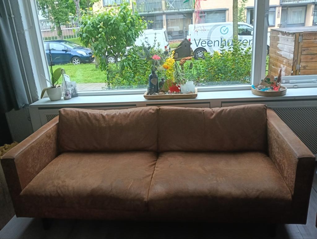 Comfortabele bank met gebruikssporen - gratis, Huis en Inrichting, Banken | Bankstellen, Ophalen, Gebruikt, 150 tot 200 cm, Driepersoons