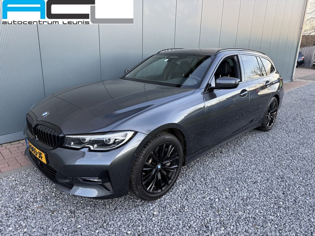 BMW 3 Serie Touring 330i Automaat X-Drive High Executive, Automaat, 1998 cc, 4 cilinders, 258 pk