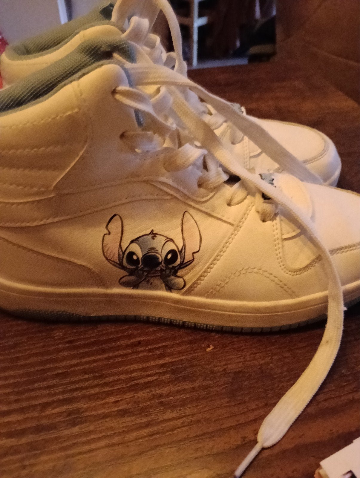 Leuke Stitch gympen maat 23, Kinderen en Baby's, Kinderkleding | Schoenen en Sokken, Ophalen