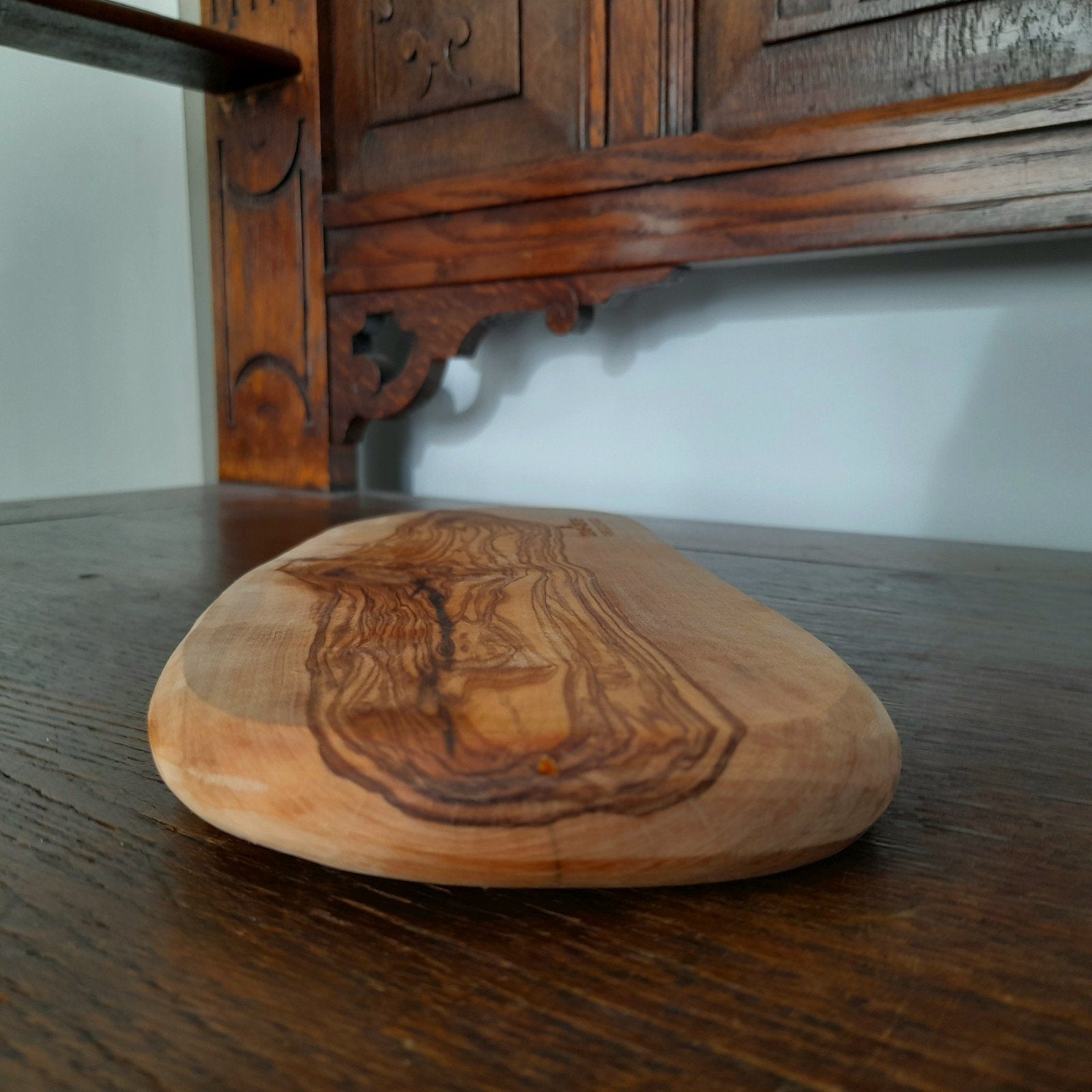 Nieuwe Bowls&Dishes borrelplank gemaakt van dik olijfhout, Ophalen of Verzenden