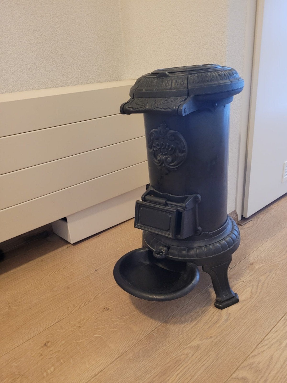 Gietijzeren kolen kachel. Werkend., Huis en Inrichting, Kachels, Ophalen, Zo goed als nieuw, Hout, Houtkachel