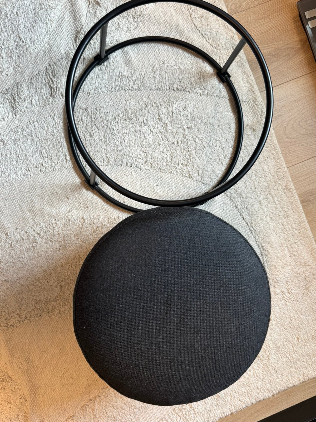 Kleine poef / zitkruk te koop., Huis en Inrichting, Tafels | Salontafels, Ophalen, 50 tot 100 cm, Zo goed als nieuw, Minder dan 50 cm