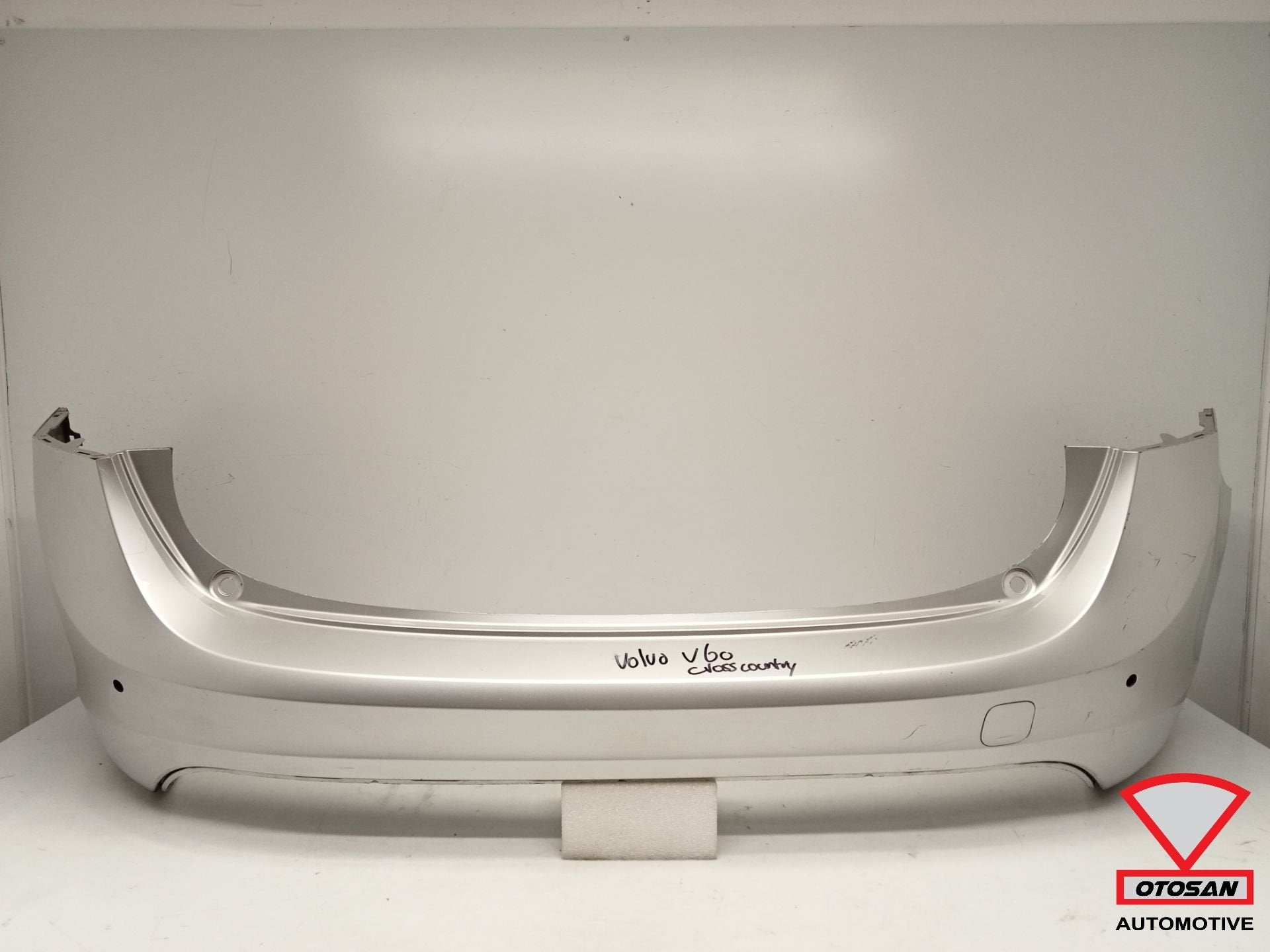 Volvo V60 Cross Country Achterbumper Bumper 4xPDC Origineel!, Auto-onderdelen, Gebruikt, Gunnar Engellaus vag 8
405 31  Gothenburg, SE