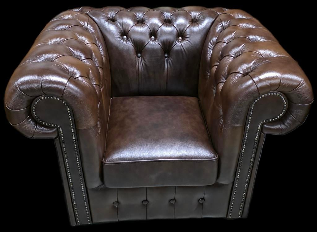 2x Chesterfield Club Fauteuil Showroommodel + BEZORGING, Huis en Inrichting, Fauteuils, ., Chesterfield, Nieuw, Ophalen of Verzenden