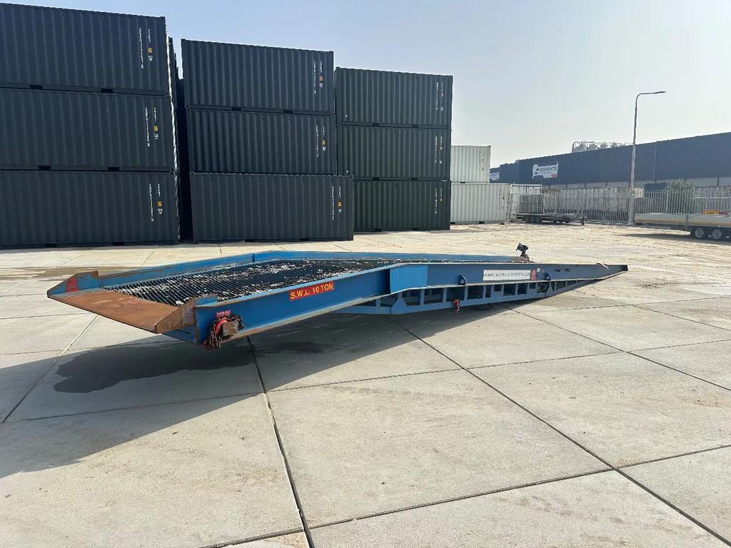 Onbekend Laabbrug hand pomp (bj 2020), Zakelijke goederen
