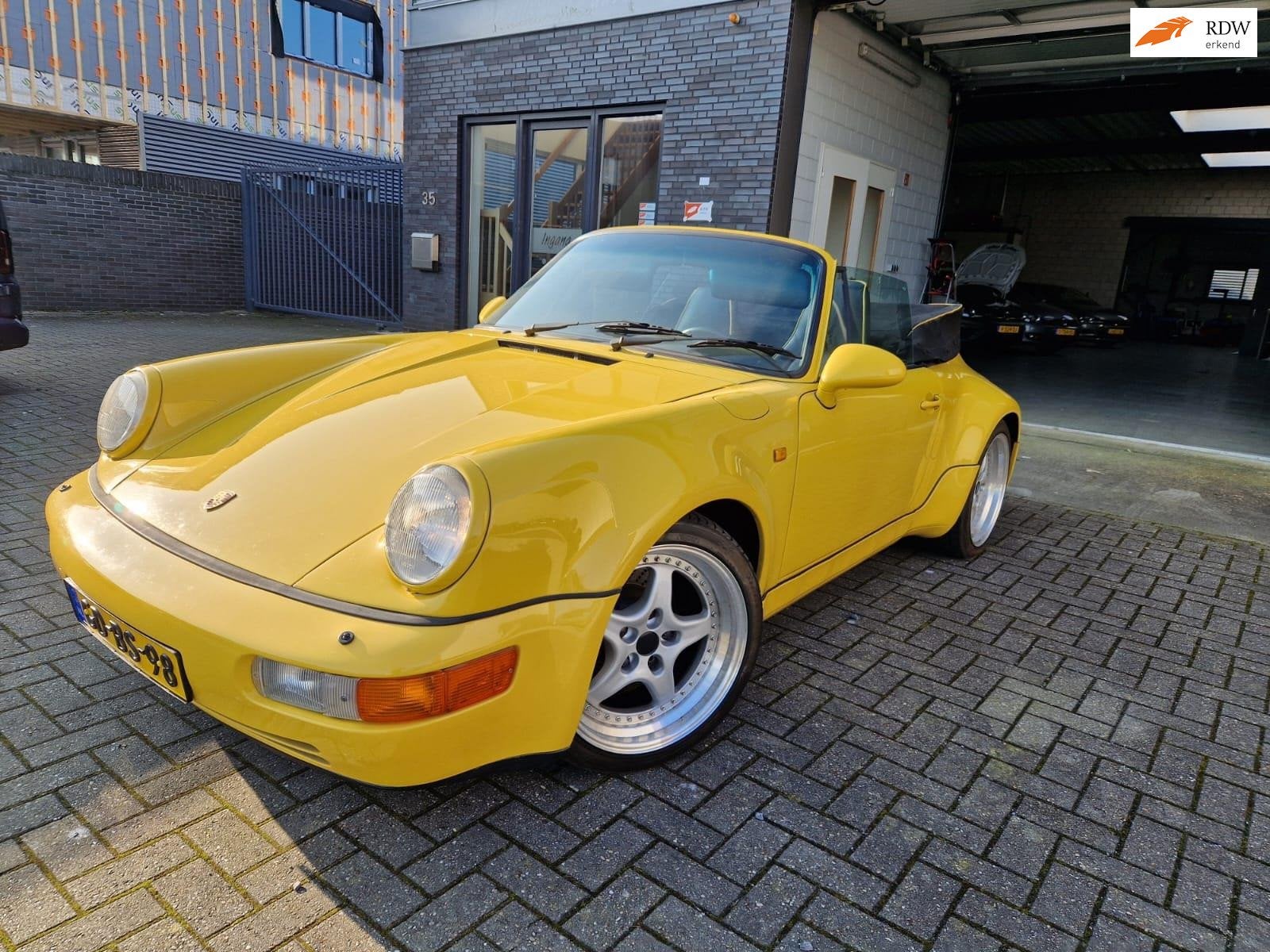 Porsche 911 Cabrio Wide Body 3.0 SC, Auto's, Achterwielaandrijving, Gebruikt, Zwart, Bedrijf