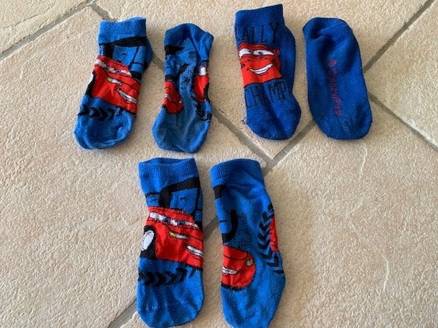 Cars McQueen korte sokken blauw maat 35-38, Ophalen of Verzenden, Gebruikt