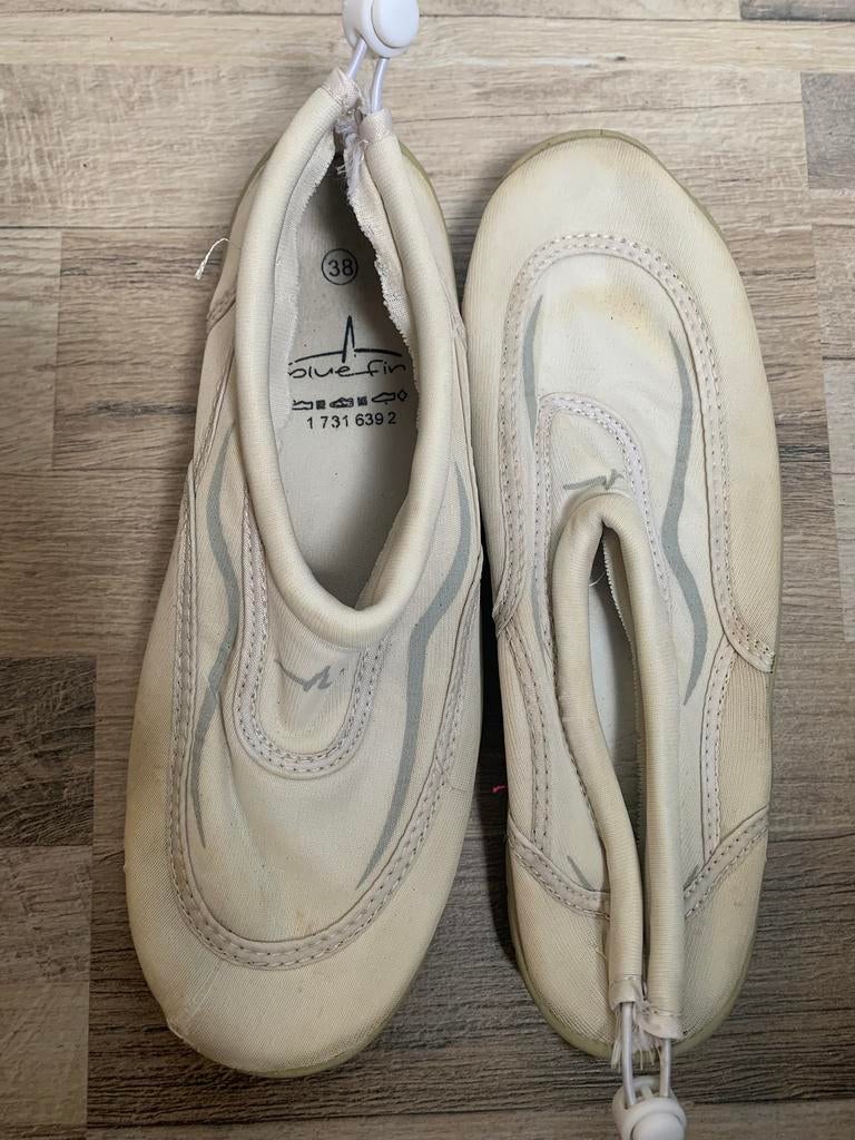 Waterschoentjes maat 38, Ophalen of Verzenden, Gebruikt, Dame, Zeil- of Surfschoenen