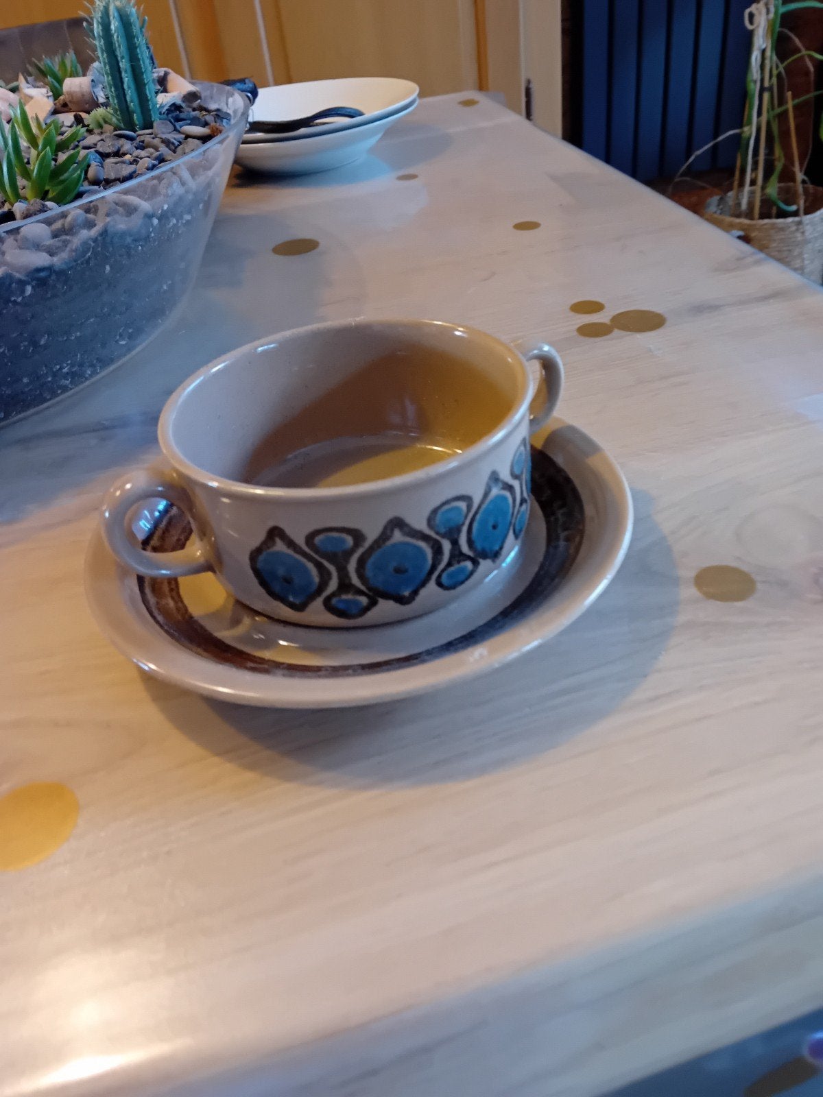 Vintage soepkom met schotel - Aardewerk, blauw decor, Gebruikt, Vintage, Ophalen of Verzenden, Kom(men)