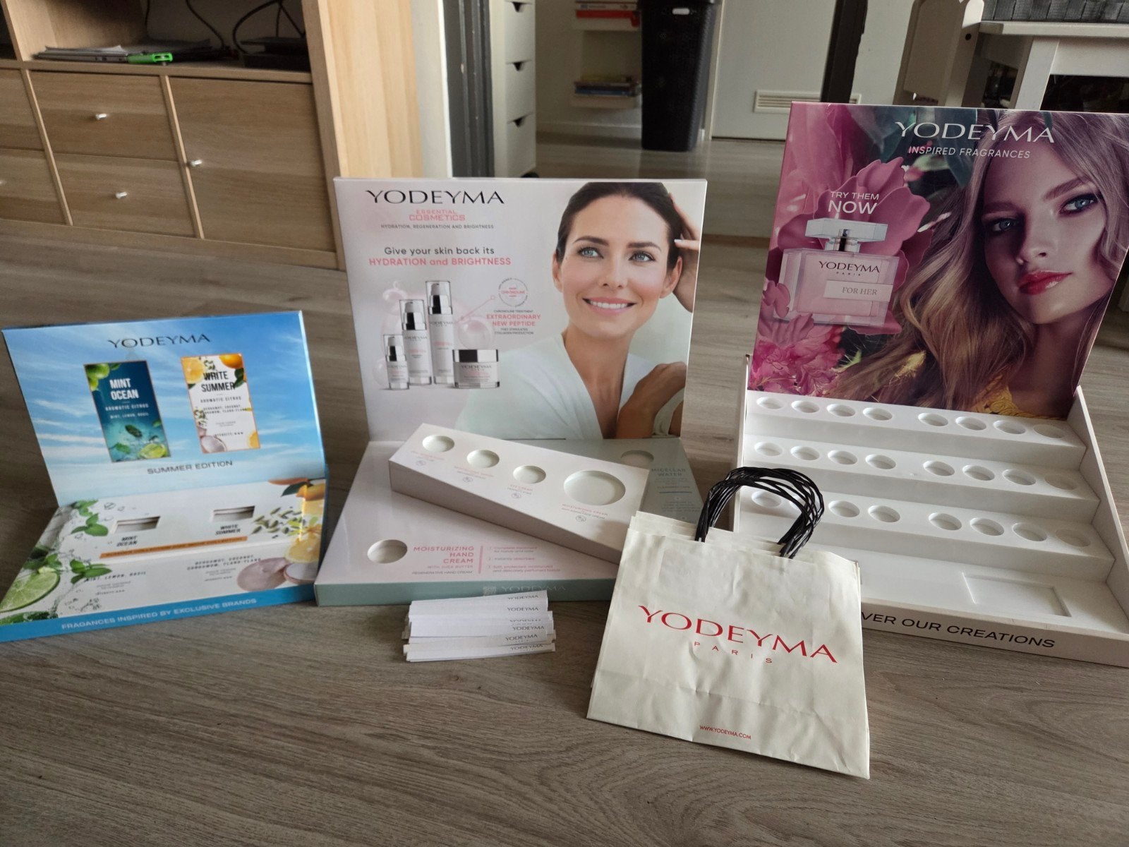 Yodeyma displaymateriaal, tassen en testers, Sieraden, Tassen en Uiterlijk, Uiterlijk | Parfum, Ophalen, Gebruikt