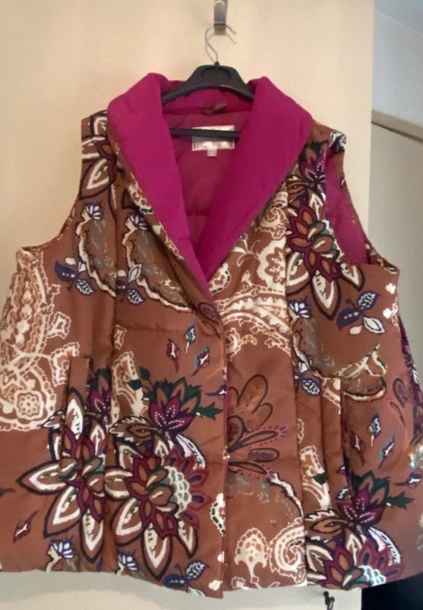 Stijlvolle bodywarmer met paisleyprint en fuchsia kraag, Ophalen, Zo goed als nieuw, Maat 46/48 (XL) of groter, Bruin