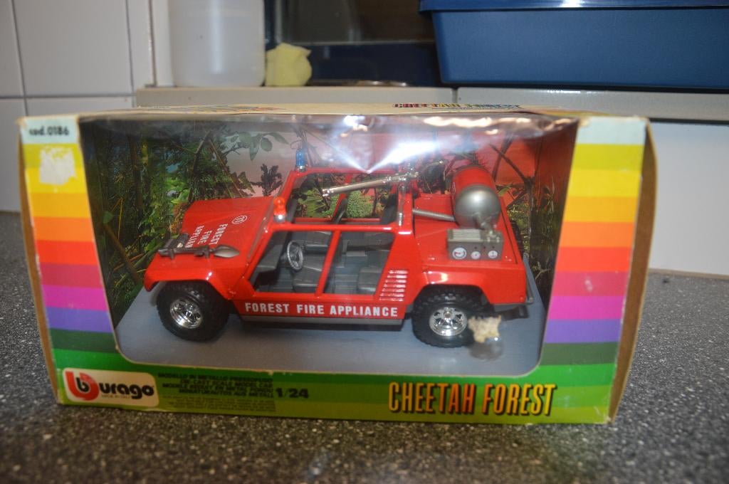 ZEER ZELDZAAM MODEL Lamborghini Cheetah forest, Ophalen of Verzenden, Zo goed als nieuw, Auto, Bburago