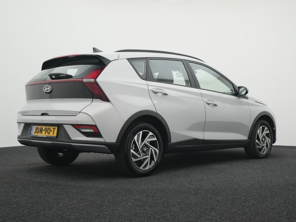 Hyundai Bayon 1.0 T-GDI Comfort Automaat | Navigatie | LED, Auto's, Dealer onderhouden, Origineel Nederlands, Bedrijf, 19 km/l