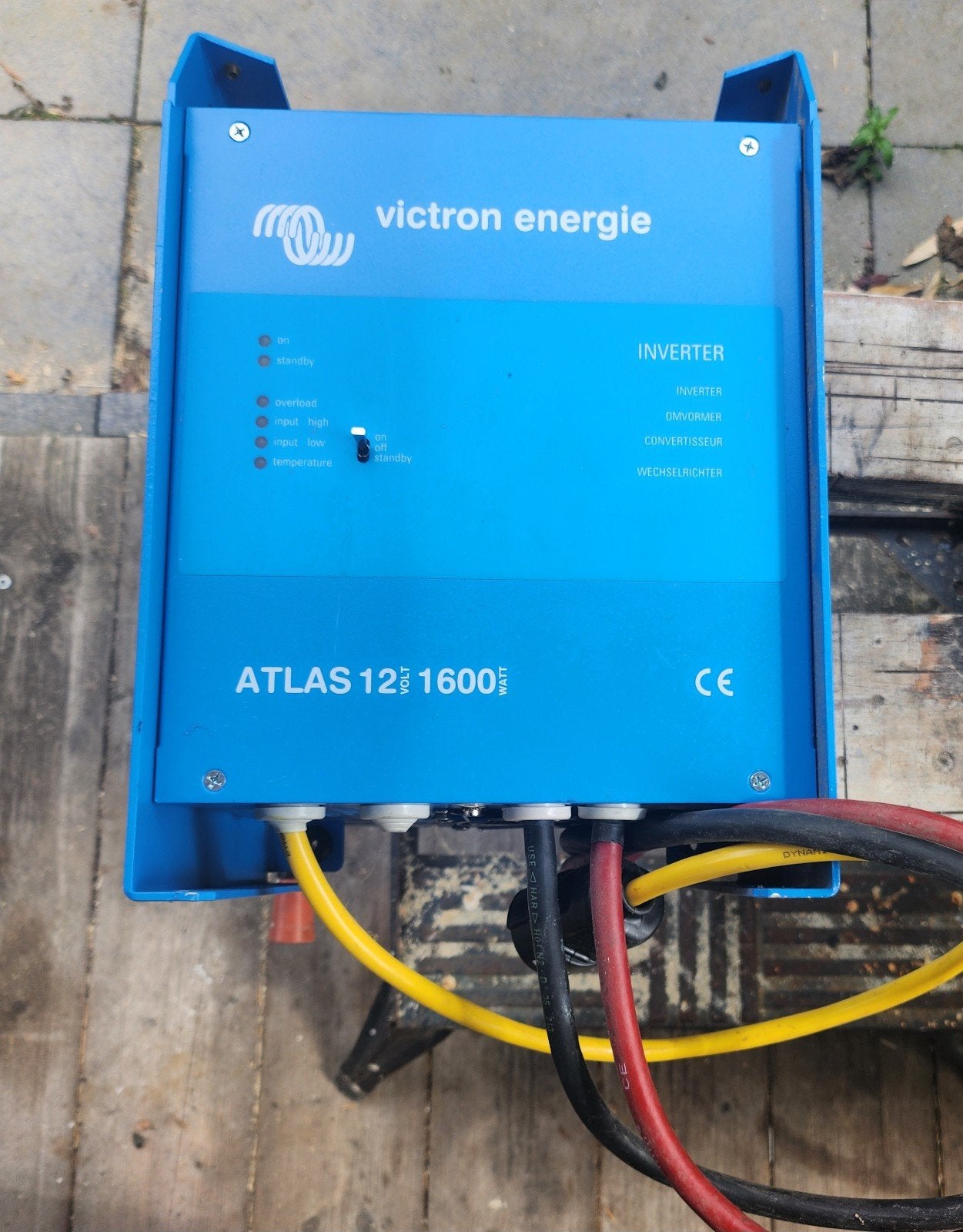 Victron Atlas 12/1600 CE Omvormer - 1600W, Ophalen, Zo goed als nieuw
