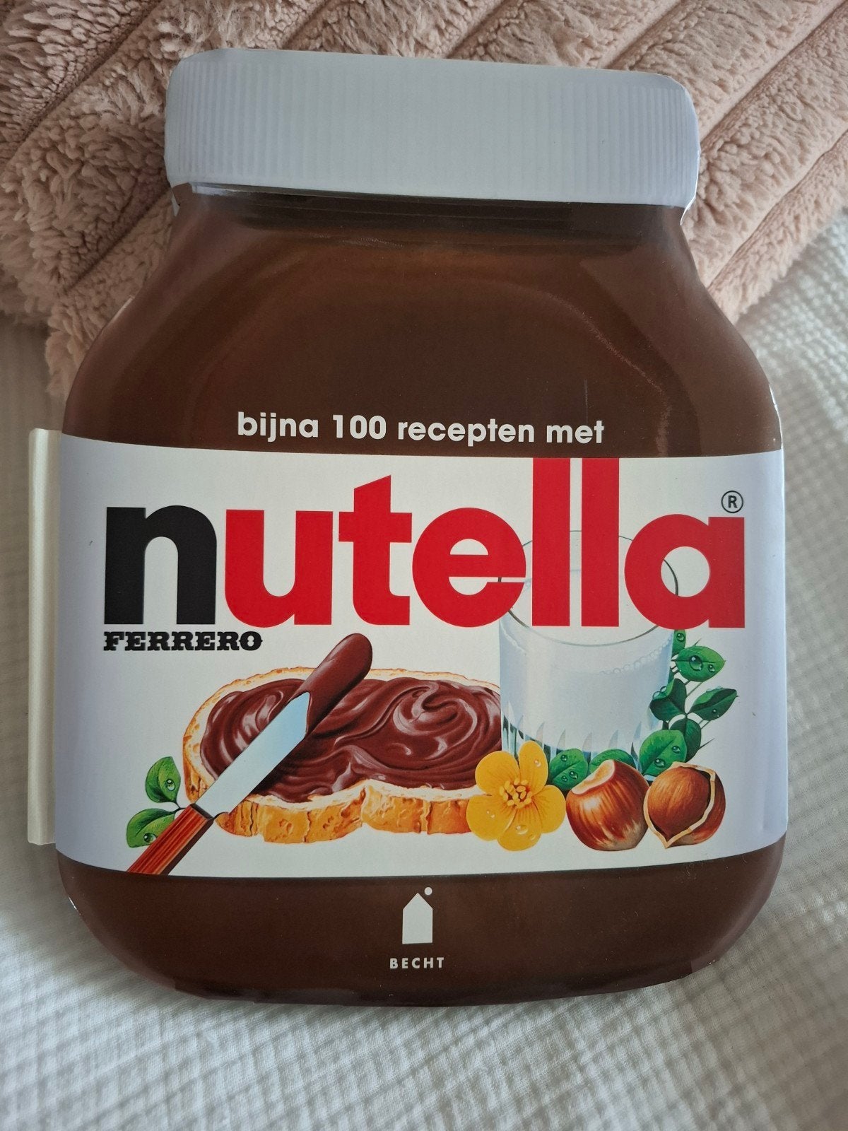 Nutella Kookboek: Bijna 100 Recepten met Nutella, Boeken, Kookboeken, Zo goed als nieuw, Hoofdgerechten, Overige gebieden, Ophalen