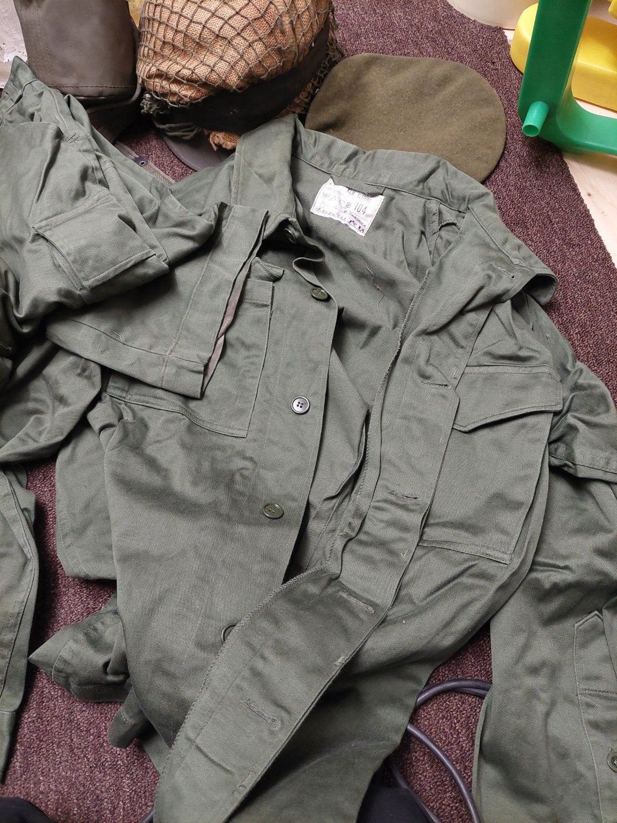 leger kleding, Ophalen of Verzenden