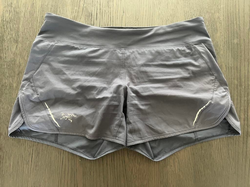 Korte broek Arcteryx blauw Maat M, Ophalen of Verzenden, Gedragen, Maat 38/40 (M), Blauw