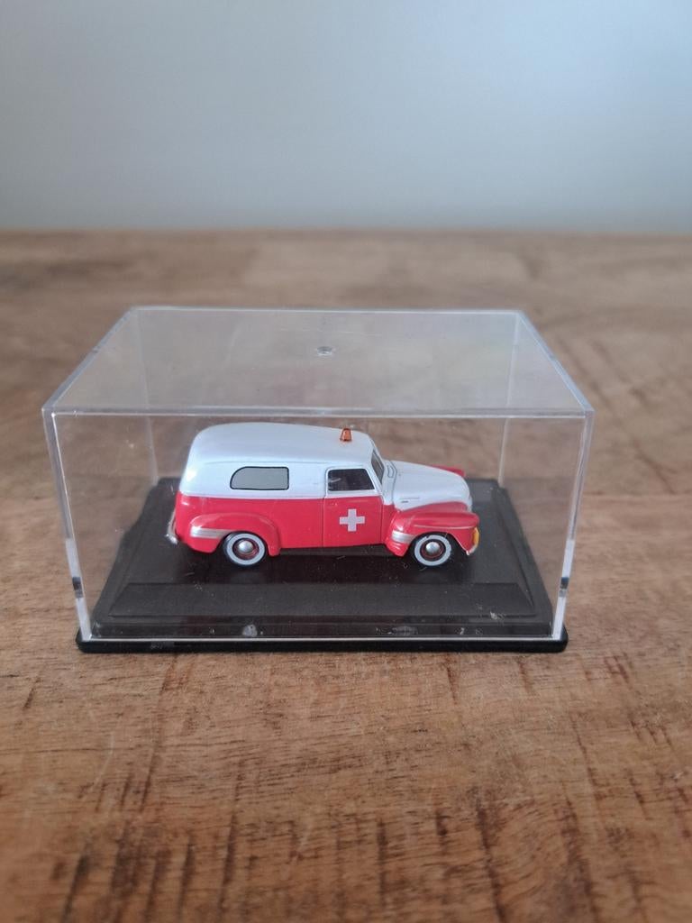 Chevrolet panel van oxford diecast model ambulance, Hobby en Vrije tijd, Gebruikt, Auto, Ophalen of Verzenden, N.b