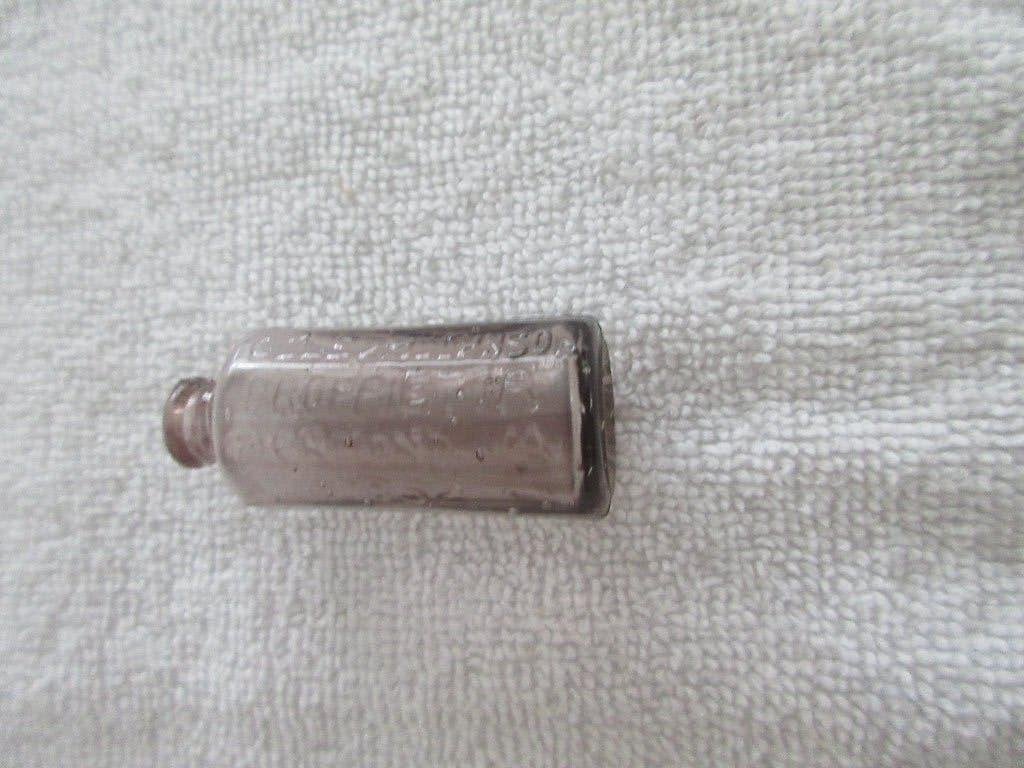 Antiek flesje 1852 A. Lancasters medicijn flesje hoogte 5 cm, Antiek en Kunst, Ophalen of Verzenden