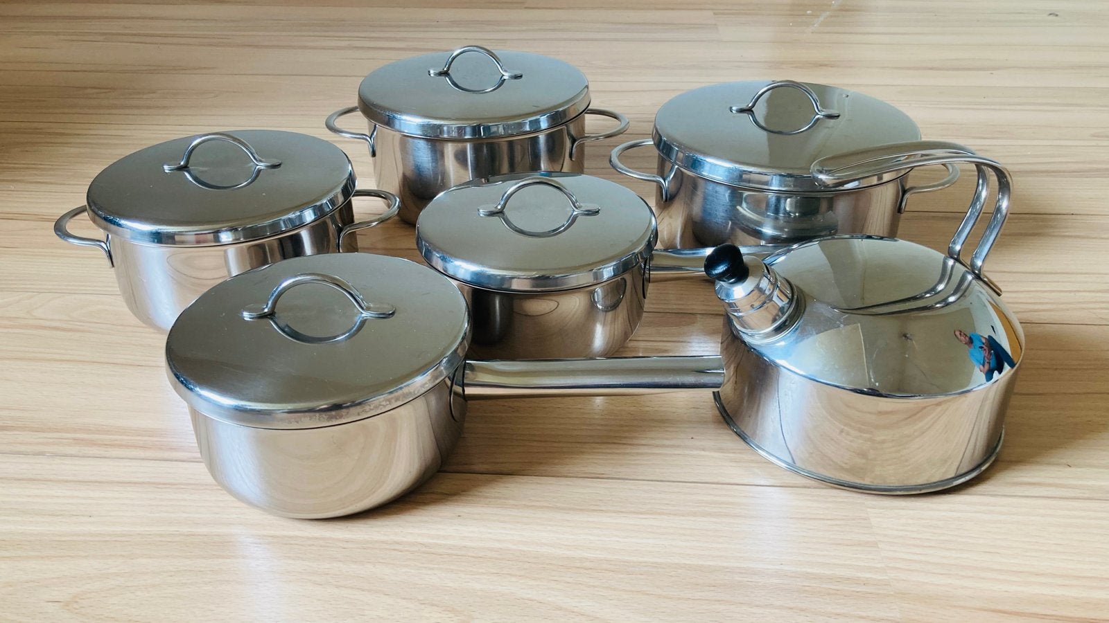 Sigg RVS pannenset 5 pannen+fluitketel (niet voor inductie), Ophalen, Gebruikt, Rvs, Pannenset