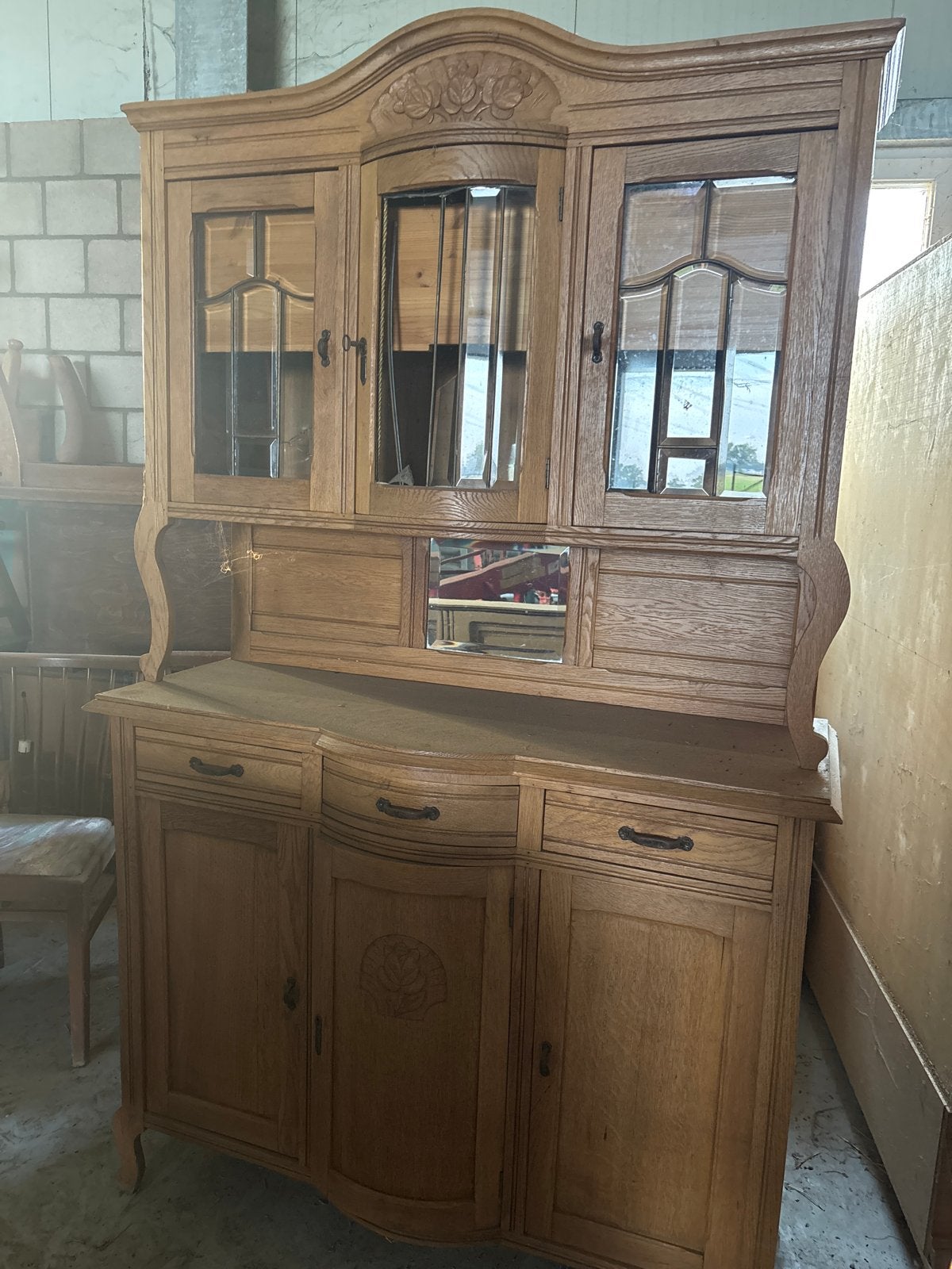 Antieke eikenhouten buffetkast met glas-in-lood, Antiek en Kunst, Ophalen