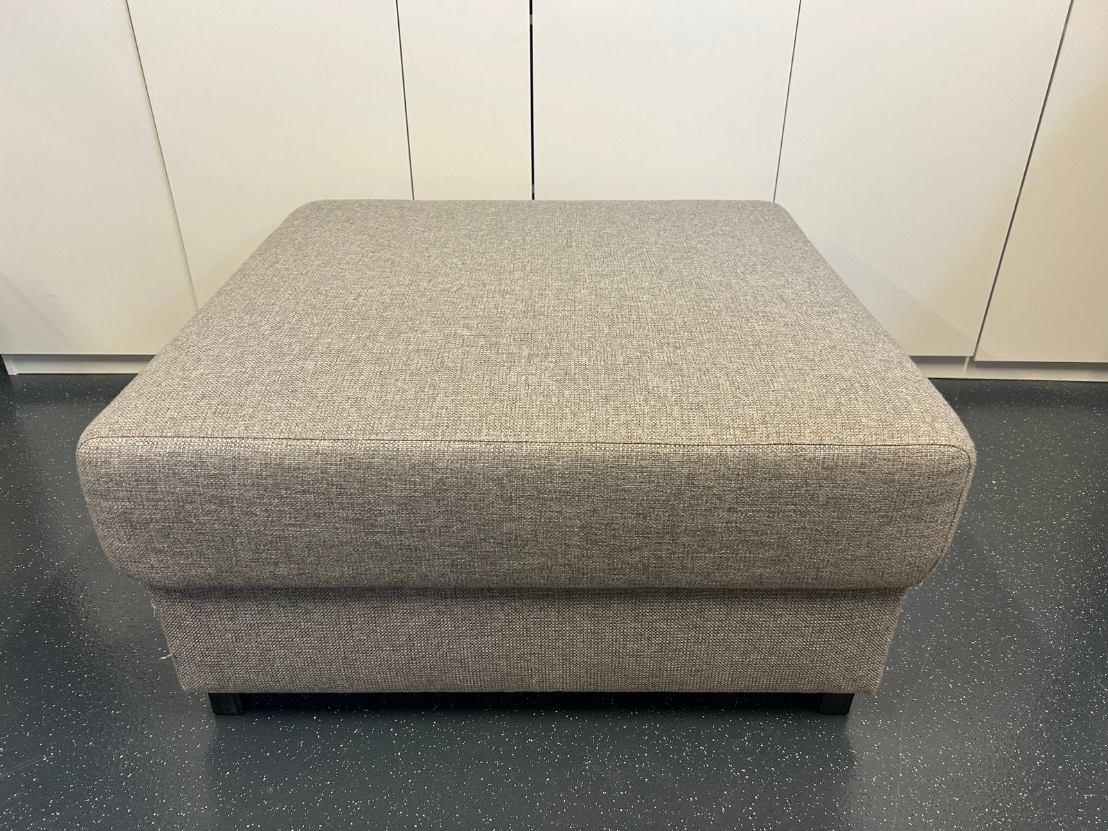 Hocker 90x90 cm grijs, Ophalen, Zo goed als nieuw, Rechthoekig