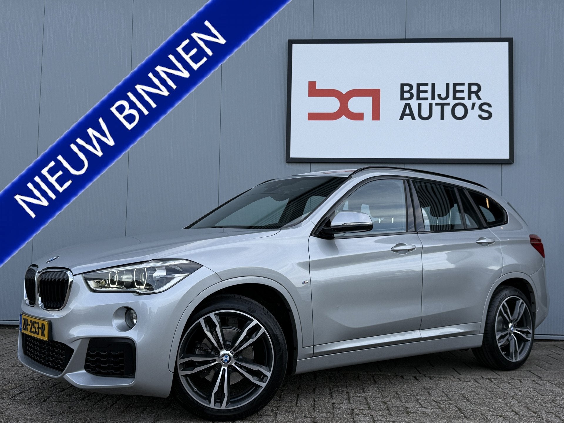 BMW X1 sDrive18i Executive Edition Automaat M-Pakket/Dealer/, Dealer onderhouden, Gebruikt, Euro 6, Alcantara