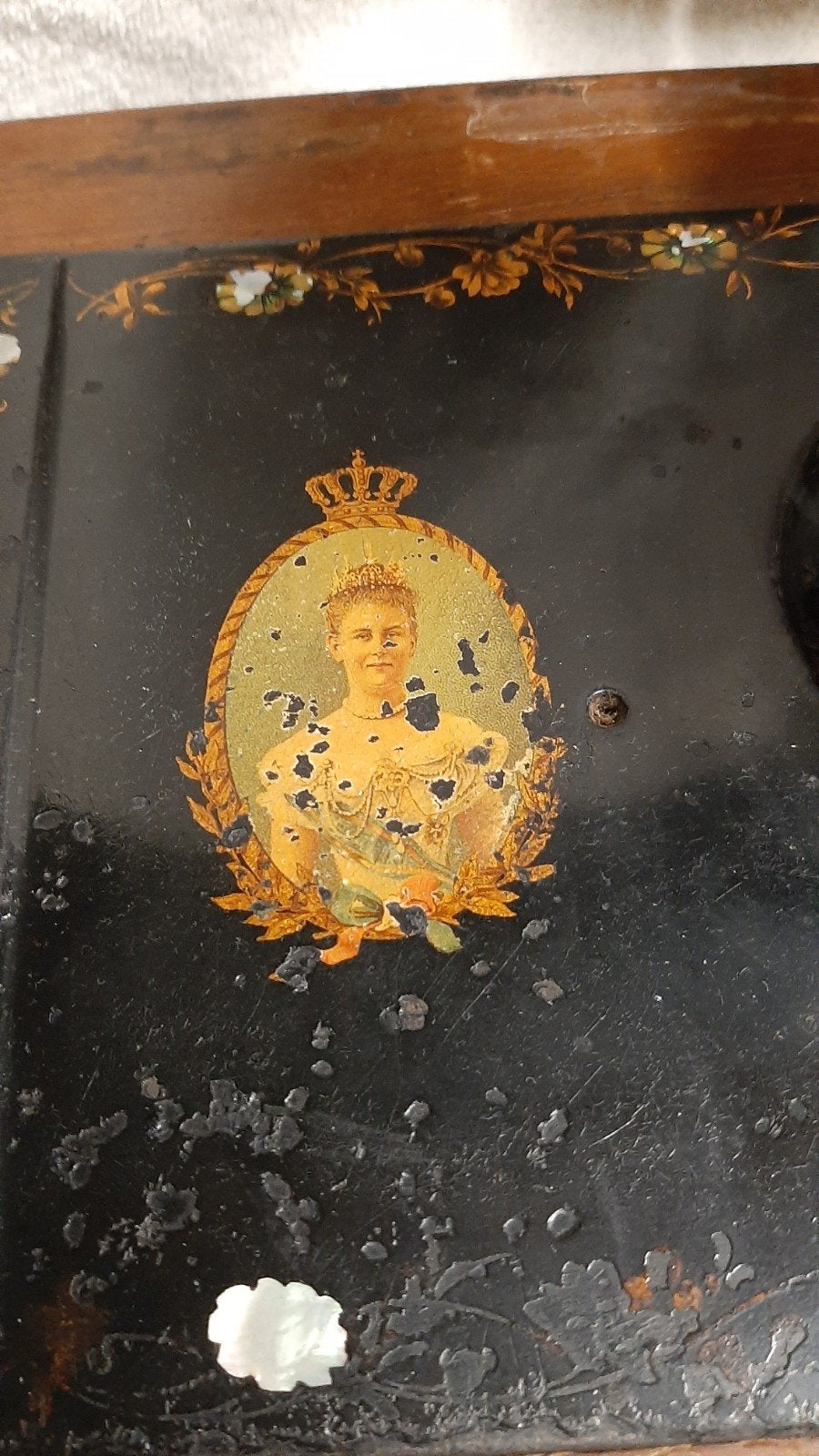Antieke Wilhelmina koffer naaimachine met parelmoer ingelegd, Ophalen