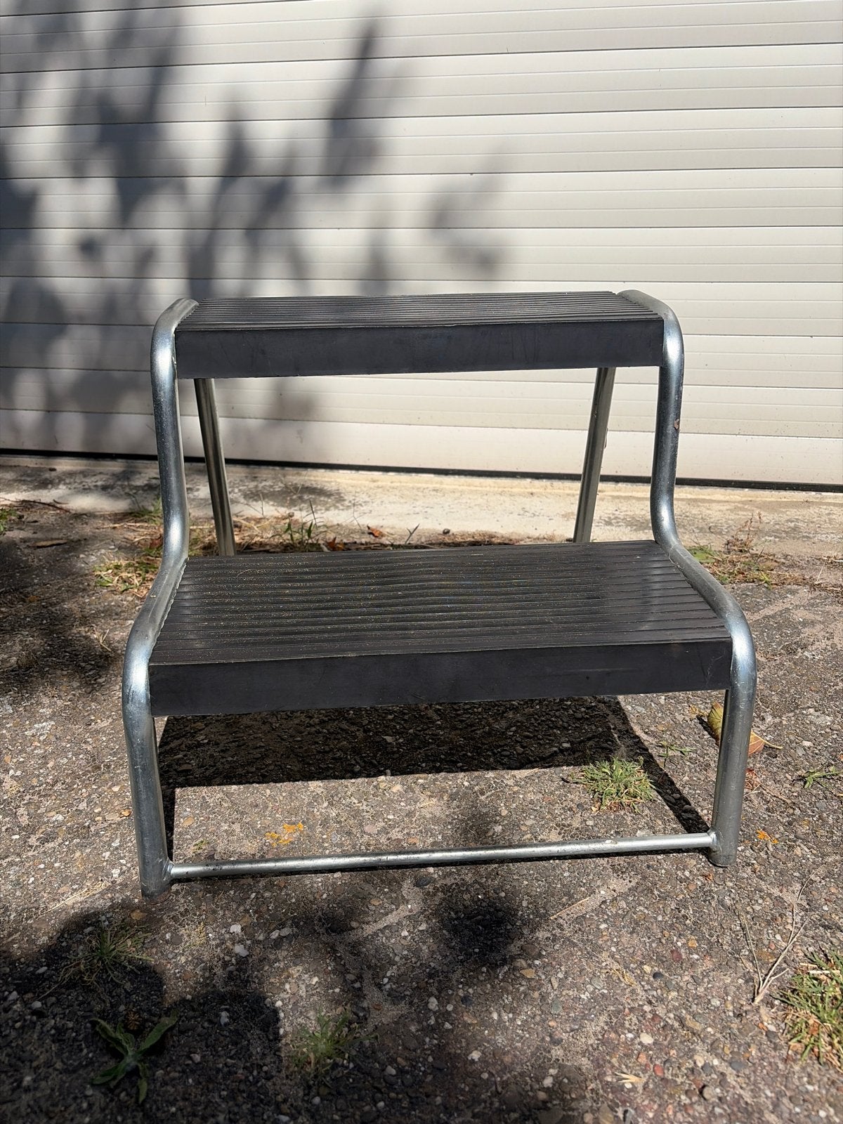 Stevige 2-treeds trapje met anti-slip treden, Caravans en Kamperen, Ophalen, Gebruikt