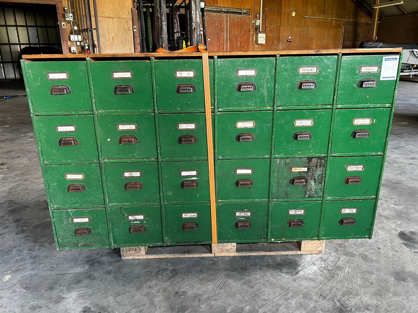 Brocante  /  Vintages lade kast met inhoud, Ophalen