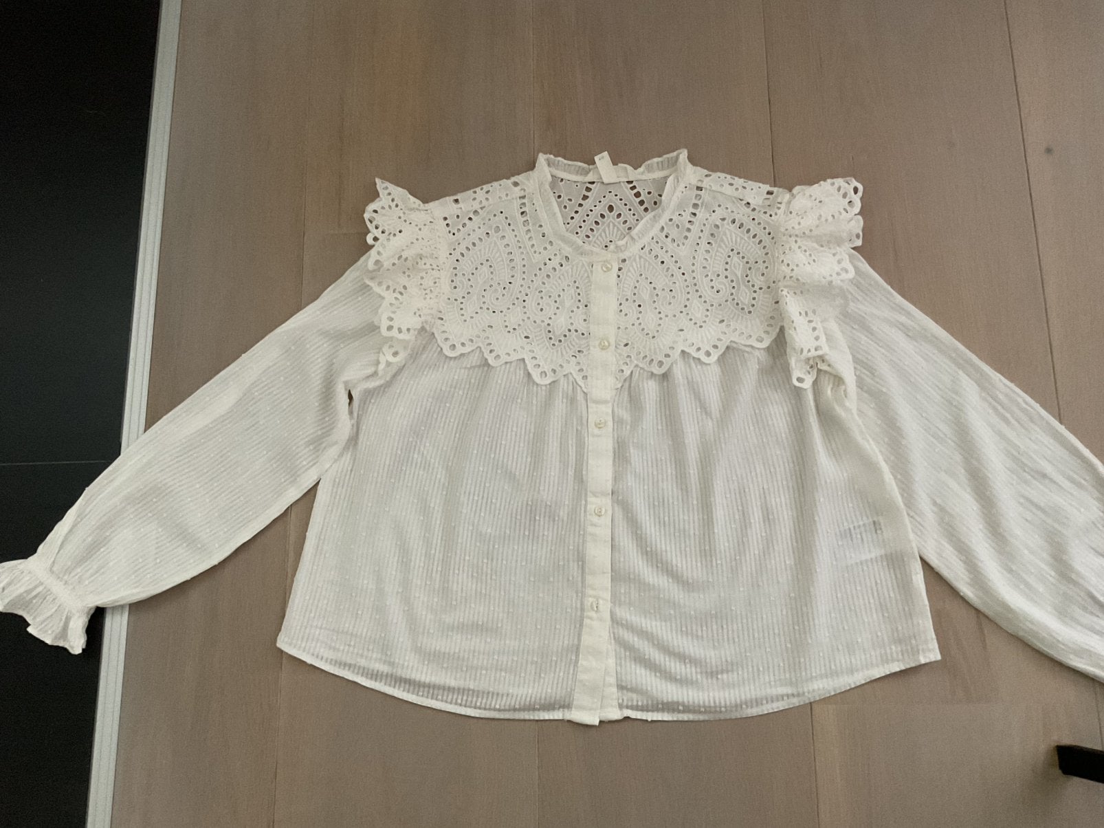 Dames blouse, Ophalen of Verzenden, Zo goed als nieuw, Maat 38/40 (M), Beige