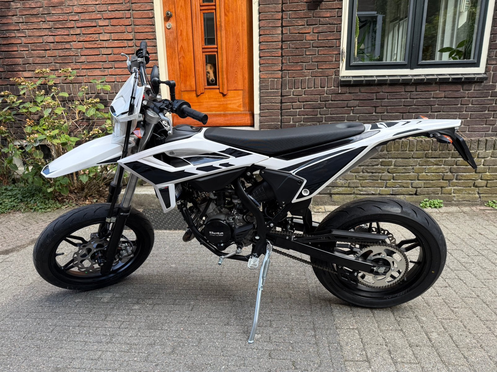 Beta - Motard - Sport - Wit - Maat 45, Fietsen en Brommers, Brommers | Overige merken, Ophalen, Maximaal 45 km/u, Nieuw