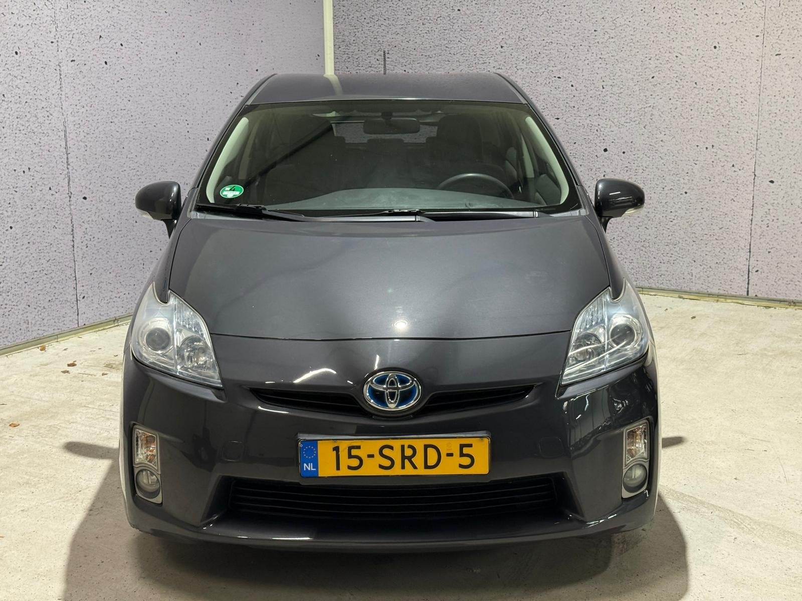 Toyota Prius 1.8 Comfort // DEALERONDERHOUDEN // TREKHAAK //, Auto's, Gebruikt, Zwart, 4 cilinders, Origineel Nederlands