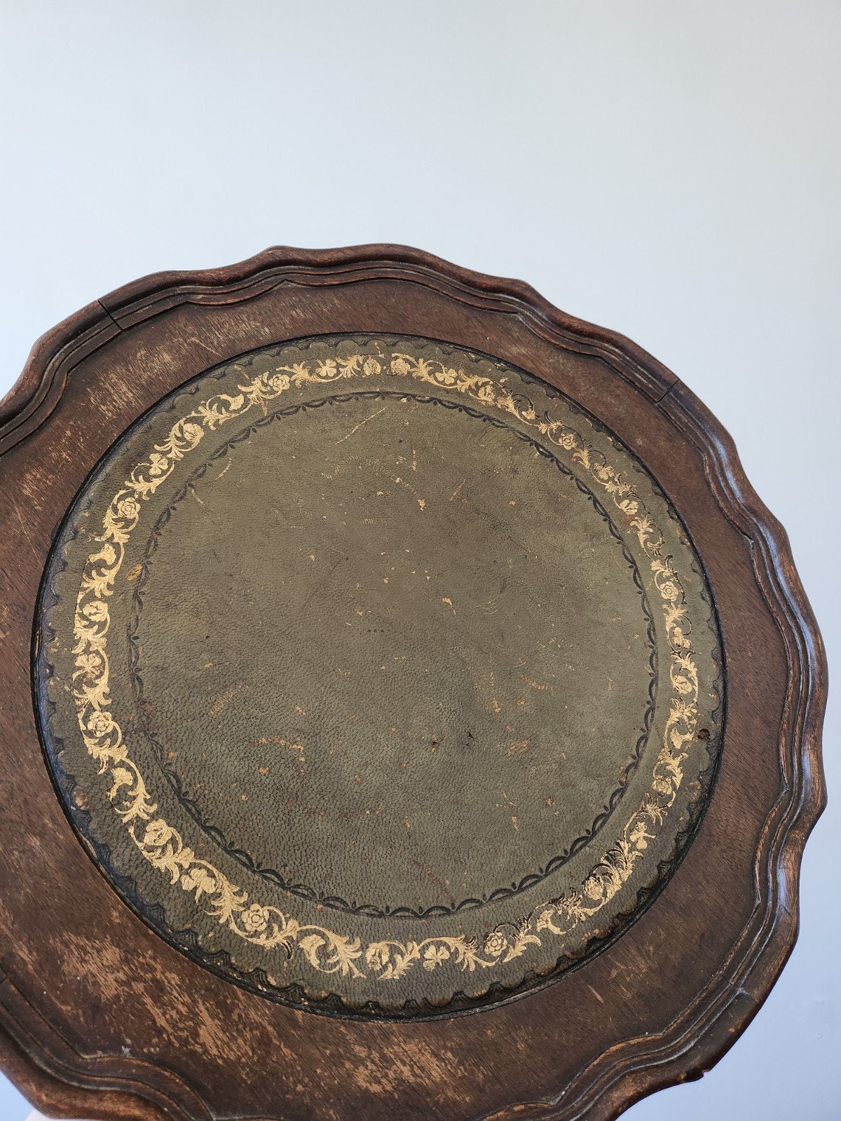 Vintage bijzettafeltje / tafeltje, Ophalen, Gebruikt, Rond, Hout