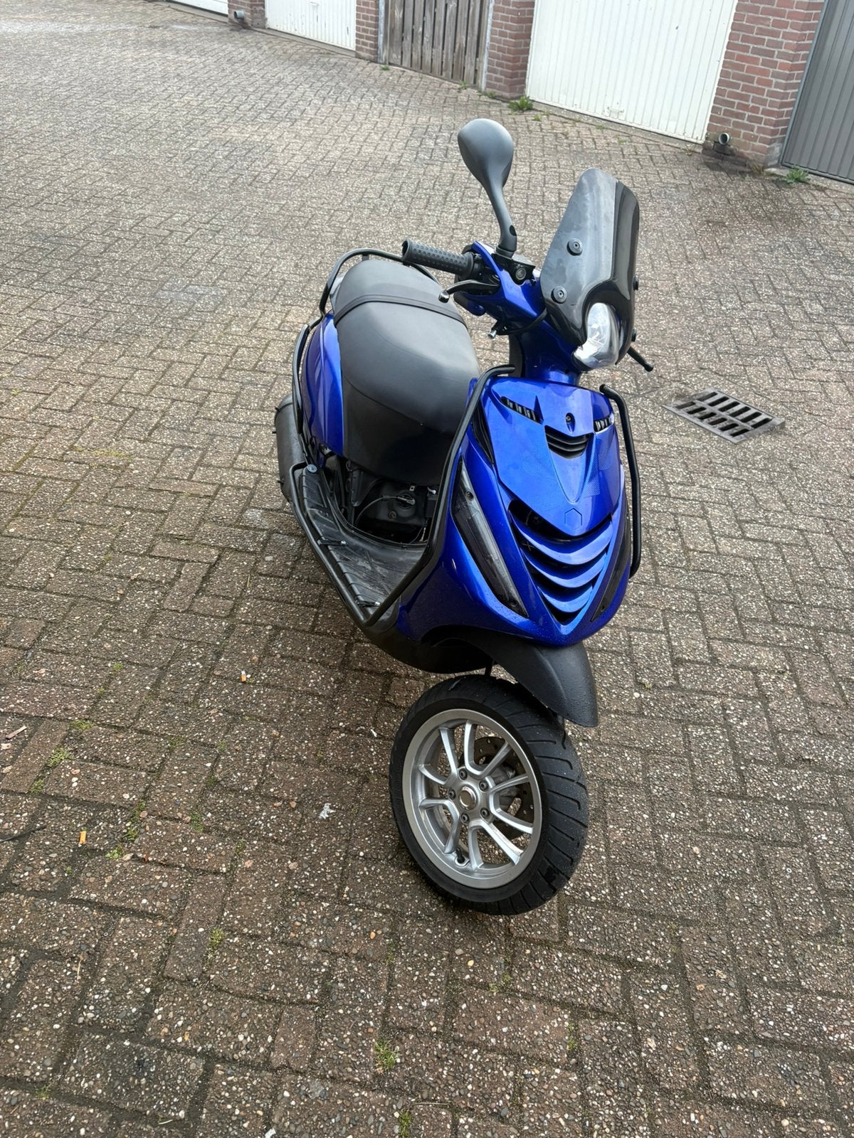 Piaggio Zip, Ophalen, Zo goed als nieuw, Benzine, Zip