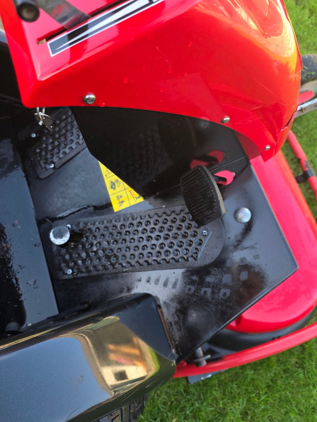 Foto 15 van GTM 1350 Zitmaaier - Krachtige Benzine Grasmaaier