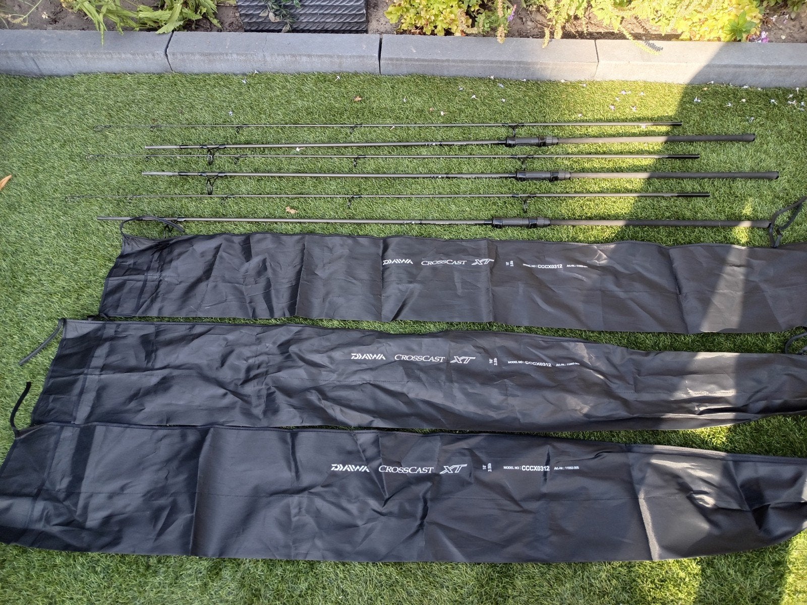 Te koop 3 daiwa cross cast xt10 ft 3.5 lbs in stofhoes zgan, Ophalen, Zo goed als nieuw