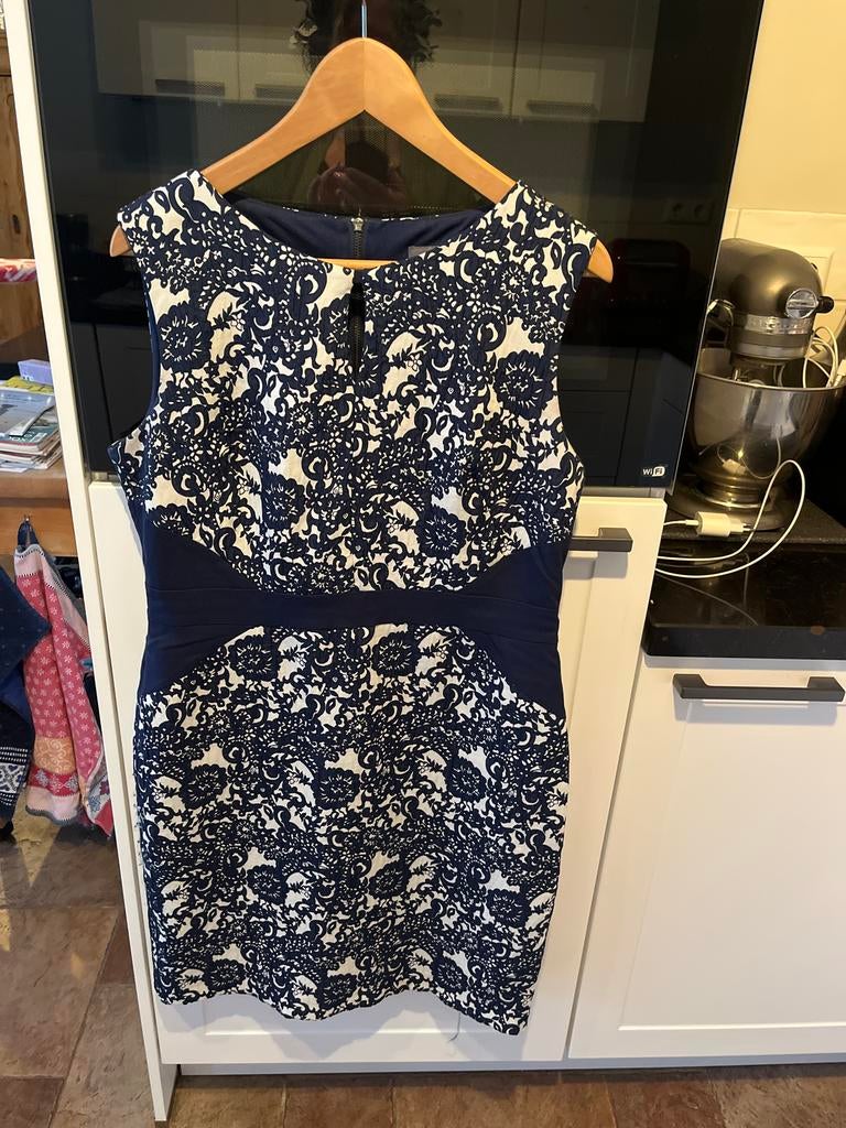 blauw-wit jurkje met patroon phase eight maat 16  15, Kleding | Dames, Jurken, Blauw, Maat 42/44 (L), Ophalen of Verzenden, Zo goed als nieuw