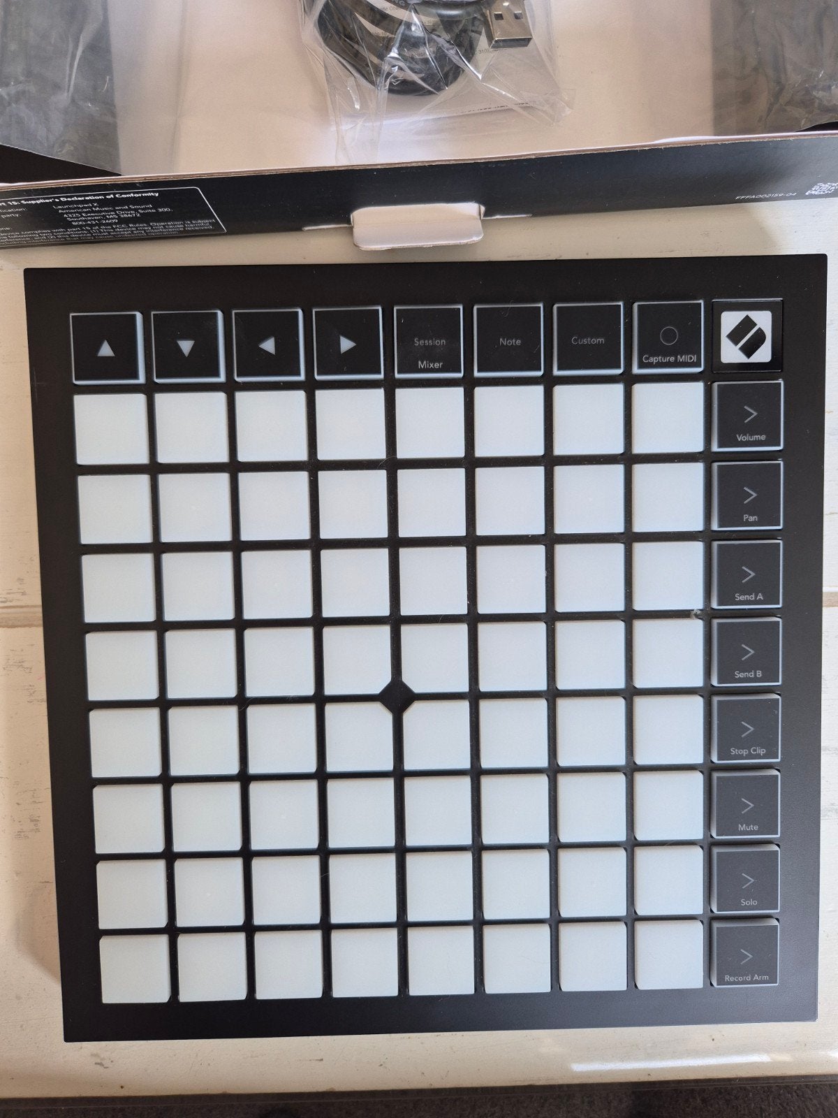 Novation Launchpad X - Nieuwstaat, Muziek en Instrumenten, Ophalen, Novation, Overige aantallen, Zo goed als nieuw