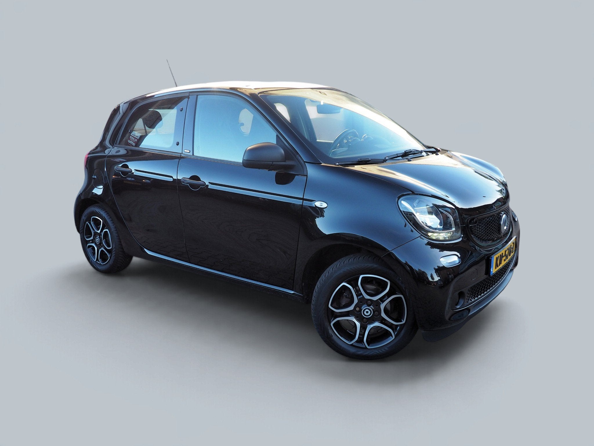 Smart Forfour 1.0 Passion AUTOM. CLIMA CRUISE NAVI PARKEER S, Automaat, Gebruikt, 4 stoelen, Origineel Nederlands