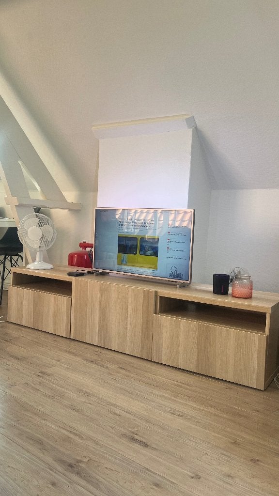 IKEA BESTÅ tv-bank, Ophalen, 150 tot 200 cm, Zo goed als nieuw, Minder dan 100 cm