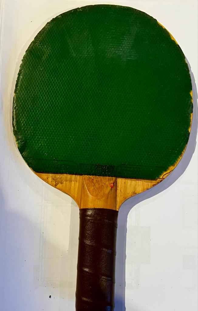 Tafeltennis Batjes Set - 4 Stuks met Bal, Sport en Fitness, Ophalen of Verzenden, Gebruikt, Net, Batje(s) of Balletje(s)