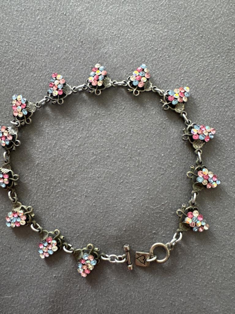 Ketting Otazu met kleurrijke strass druiven, Sieraden, Tassen en Uiterlijk, Armbanden, Overige materialen, Overige kleuren, Ophalen of Verzenden