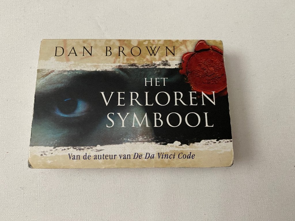 Nr 50 Dwarsligger - Dan Brown - Het verloren symbool, Ophalen of Verzenden, Gelezen